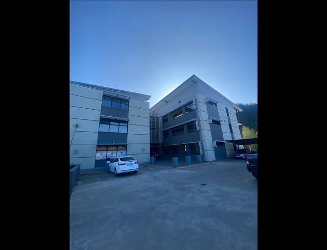 79M² BUSINESS TO LET IN CHASE VALLEY